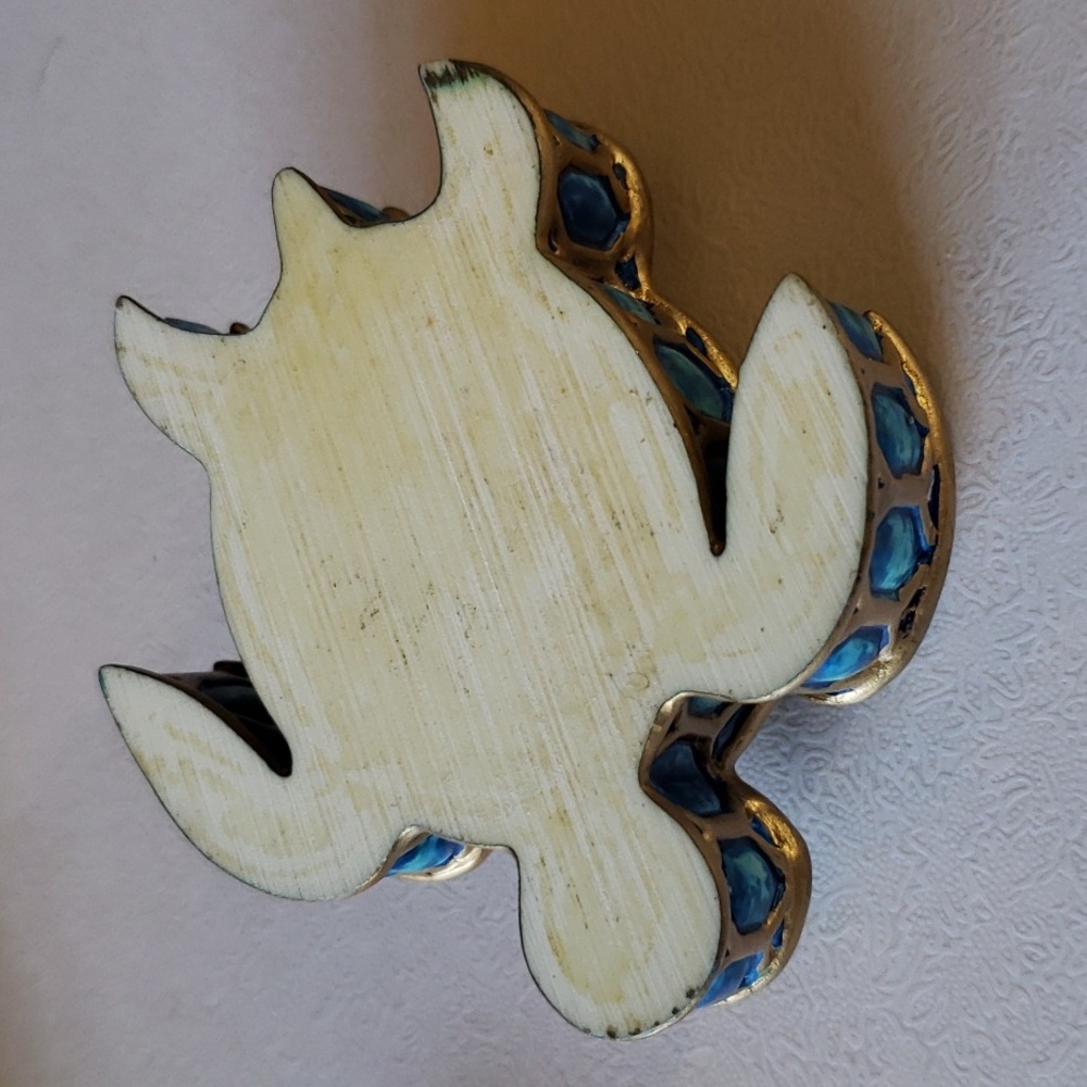 Sea Turtle Ceramic Trinket Box, Hand Painted - Picture 5 of 7